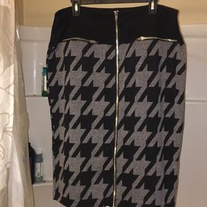 Worthington pencil skirt.